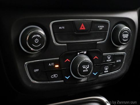 Used 2019 Jeep Compass Latitude FWD image 15