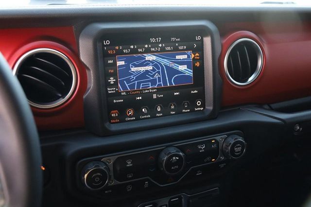 Used 2023 Jeep Wrangler Unlimited Rubicon AWD/4WD image 19