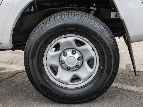 Used 2013 Toyota Tacoma PreRunner image 24