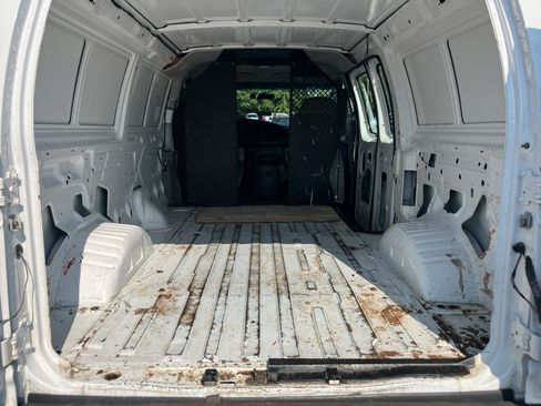 Used 2005 Ford E-150 and Econoline 150 RWD image 20