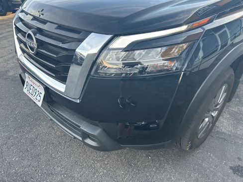 Used 2025 Nissan Pathfinder S image 11