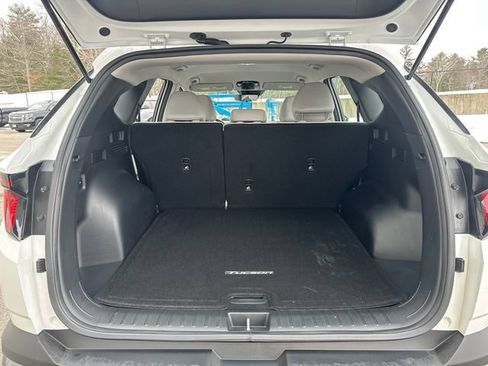 Used 2025 Hyundai Tucson SE AWD/4WD image 13