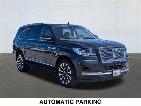 Used 2024 Lincoln Navigator Reserve image 7