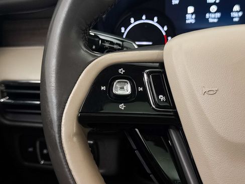 Used 2020 Lincoln Corsair Reserve FWD image 35