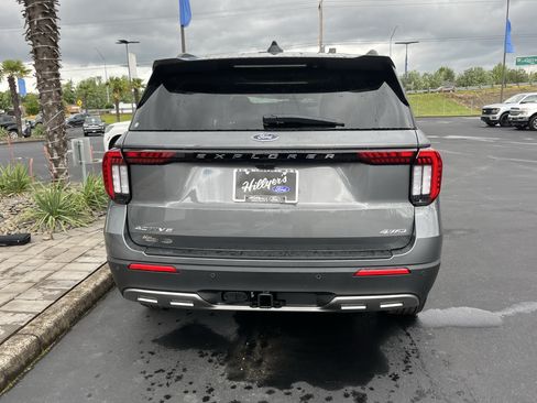 New 2026 Ford Explorer Active AWD/4WD image 4
