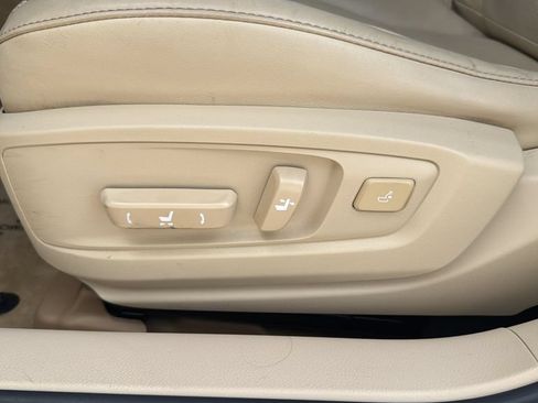 Used 2015 Lexus ES 350 w/ Luxury Package FWD image 10