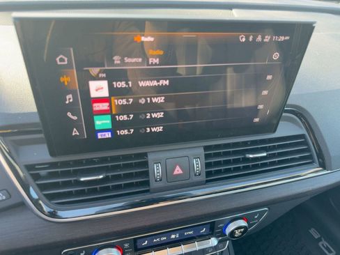 Used 2025 Audi Q5 2.0T Premium w/ Convenience Plus Package image 23