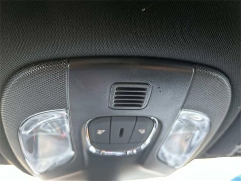 Used 2023 Jeep Compass Limited image 30