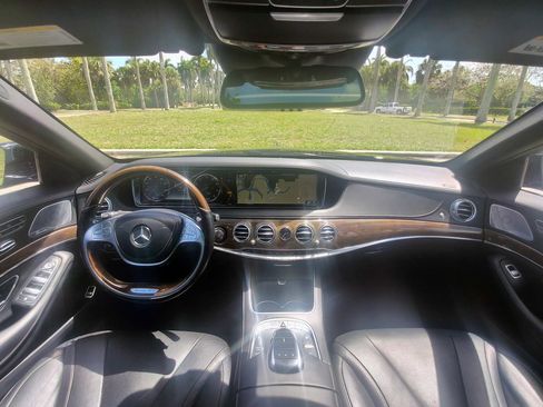 Used 2015 Mercedes-Benz S 550 Sedan image 7