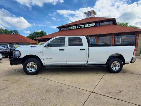 Used 2019 RAM 3500 Tradesman w/ Chrome Appearance Group AWD/4WD image 5