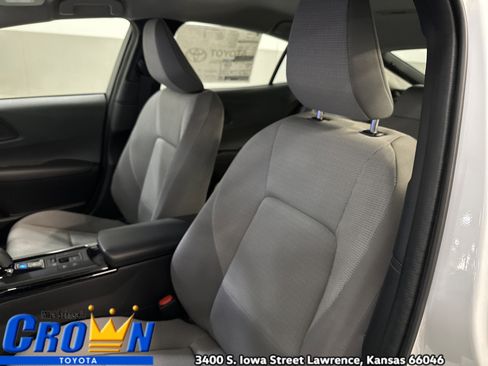 New 2026 Toyota Prius LE image 13