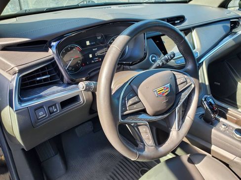 Used 2024 Cadillac XT5 Premium Luxury w/ LPO, Floor Liner Package AWD/4WD image 18