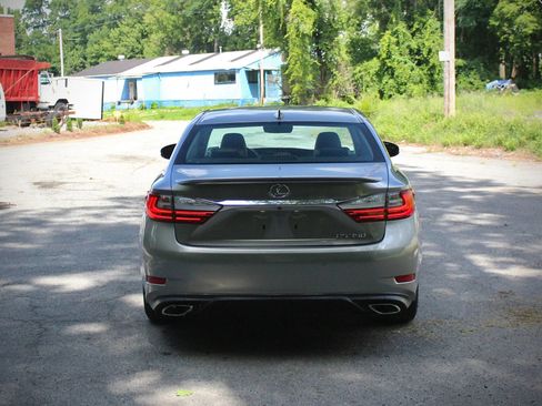 Used 2016 Lexus ES 350 w/ Navigation System Package FWD image 6