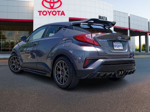 Used 2019 Toyota C-HR XLE FWD image 7