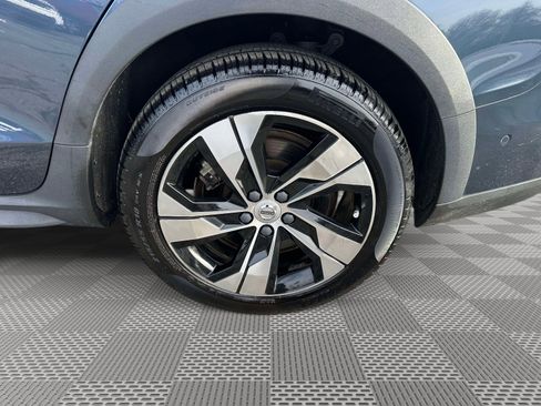 Used 2021 Volvo V60 T5 Cross Country w/ Advanced Package image 35