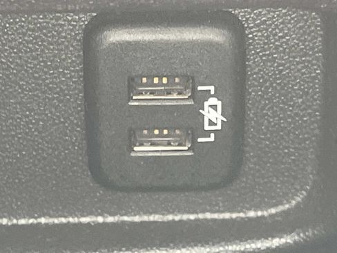 Used 2017 Cadillac XT5 Luxury FWD image 18