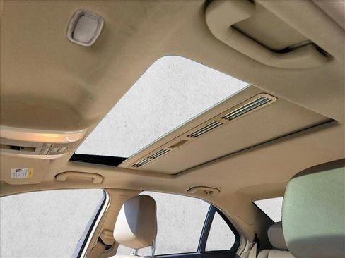 Used 2009 Mercedes-Benz C 300 Sport image 17