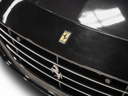 Used 2015 Ferrari California T image 11