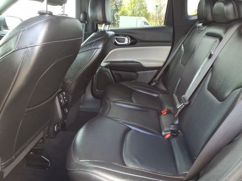 Used 2023 Jeep Compass Limited AWD/4WD image 9