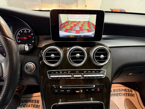 Used 2016 Mercedes-Benz GLC 300 4MATIC image 17