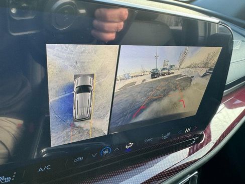 New 2026 Chevrolet Traverse Z71 w/ Driver Confidence Package image 43