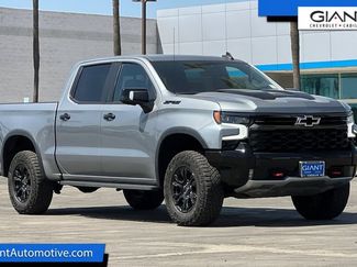 Used 2023 Chevrolet Silverado 1500 ZR2 w/ Technology Package AWD/4WD video 1