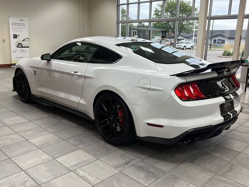 Used 2021 Ford Mustang Shelby GT500 w/ Technology Package RWD image 9