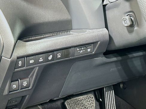 New 2026 Toyota Sienna Platinum AWD/4WD image 10