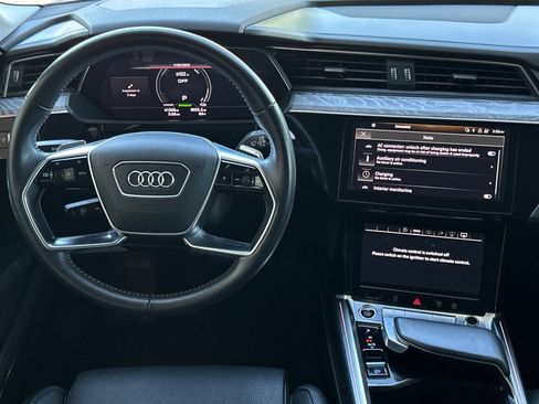 Used 2021 Audi e-tron Prestige w/ Prestige Package AWD/4WD image 14