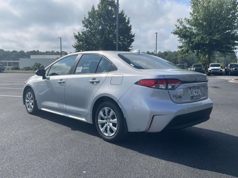Used 2026 Toyota Corolla LE FWD image 4