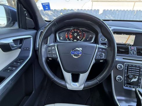 Used 2015 Volvo XC60 T6 Platinum image 26