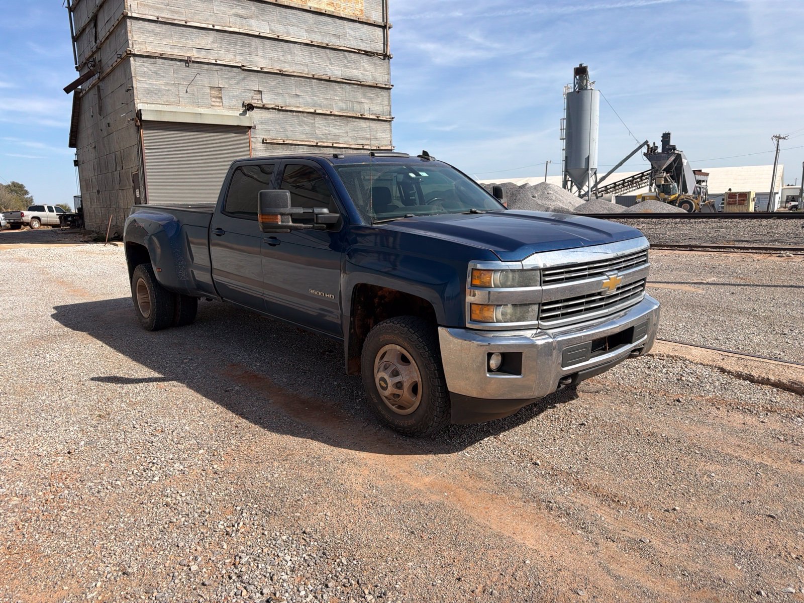 Used 2015 Chevrolet Silverado 3500 LT w/ LT Convenience Package AWD/4WD image 2