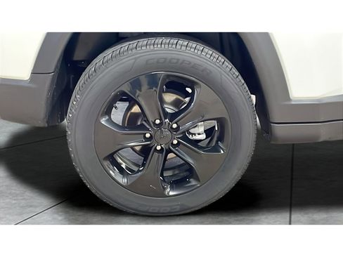 Used 2020 Jeep Compass Latitude AWD/4WD image 20