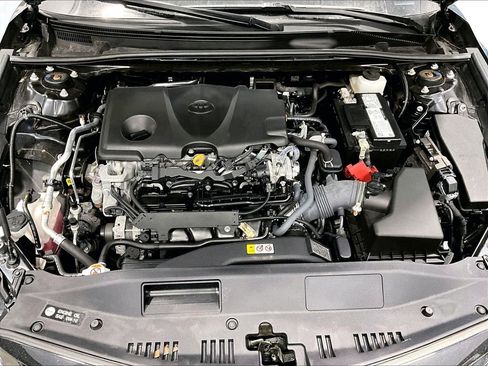 Used 2023 Toyota Camry SE w/ Cold Weather Package image 29