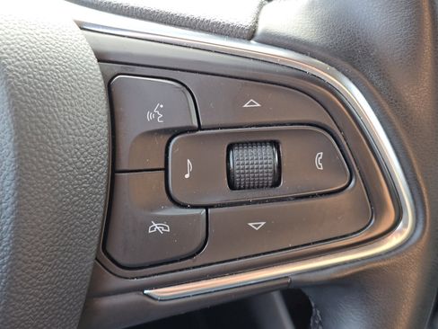 Used 2024 Buick Encore GX Sport Touring image 11