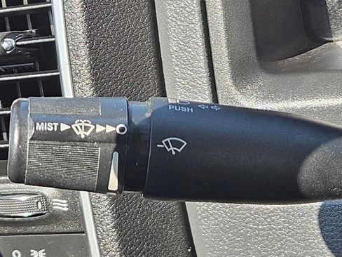 Used 2017 RAM 1500 Classic SLT image 15