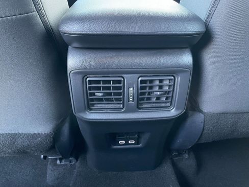 Used 2025 Toyota RAV4 XLE image 24