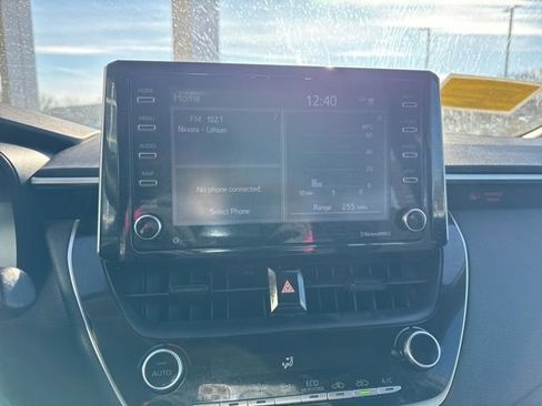 Used 2021 Toyota Corolla LE image 15