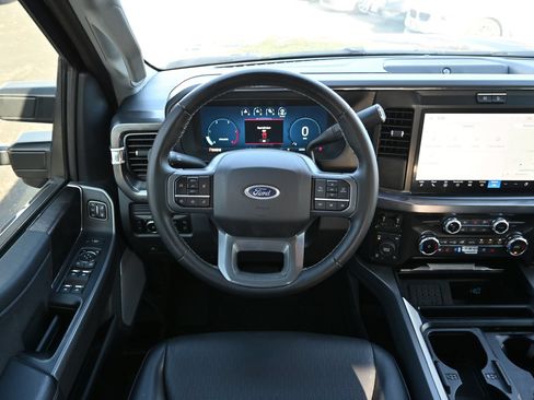 Used 2025 Ford F250 Lariat w/ Chrome Package AWD/4WD image 9