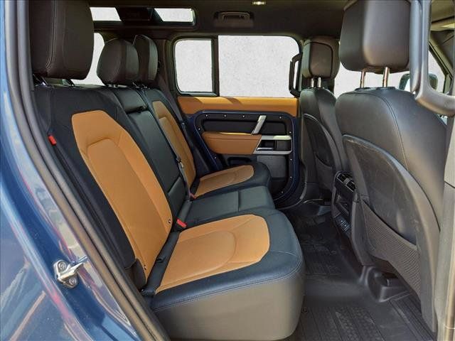 Used 2024 Land Rover Defender 110 X-Dynamic SE AWD/4WD image 19