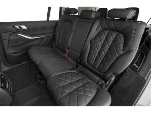 Used 2025 BMW X7 xDrive40i w/ M Sport Package AWD/4WD image 15