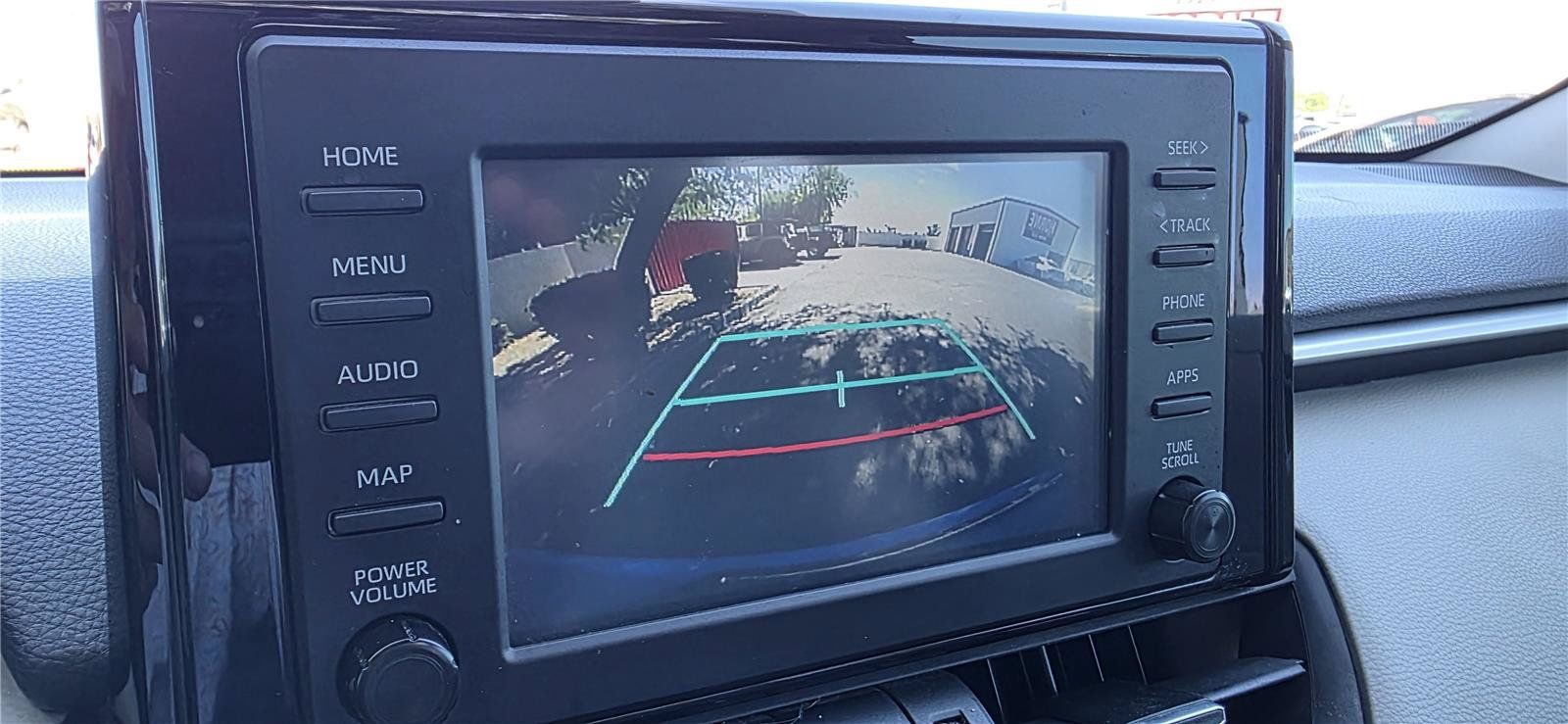 Used 2019 Toyota RAV4 XLE Premium w/ Carpet Mat Package FWD image 21