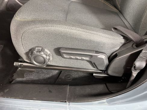 Used 2024 Jeep Wrangler Sport S image 21