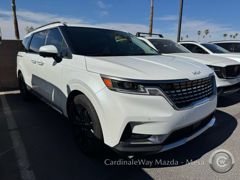 Used 2024 Kia Carnival SX FWD image 2