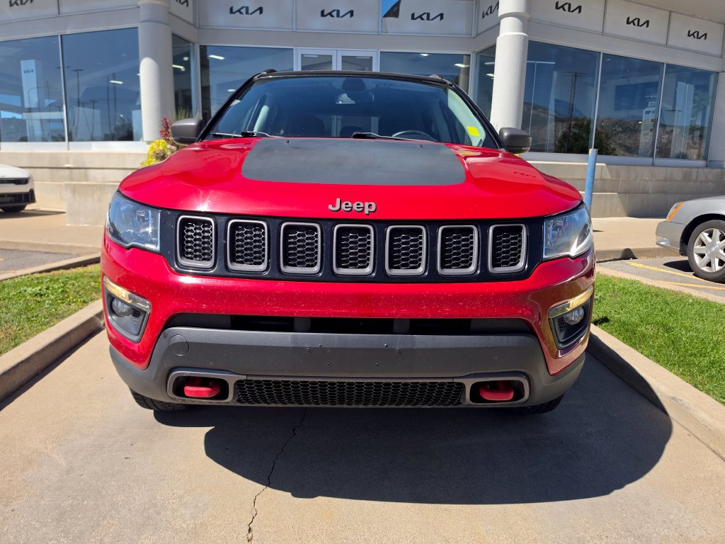 Used 2019 Jeep Compass Trailhawk w/ Leather Interior Group AWD/4WD image 2