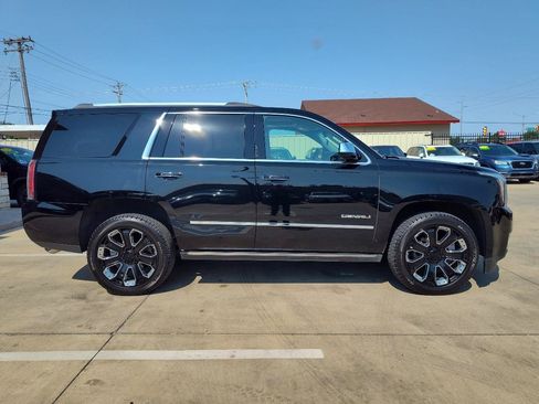 Used 2019 GMC Yukon Denali w/ Denali Ultimate Package AWD/4WD image 3