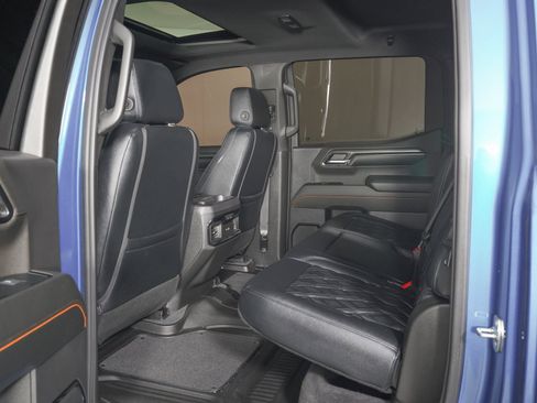 Used 2024 GMC Sierra 1500 AT4 w/ Technology Package image 14