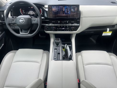 New 2026 Nissan Pathfinder SL FWD image 2