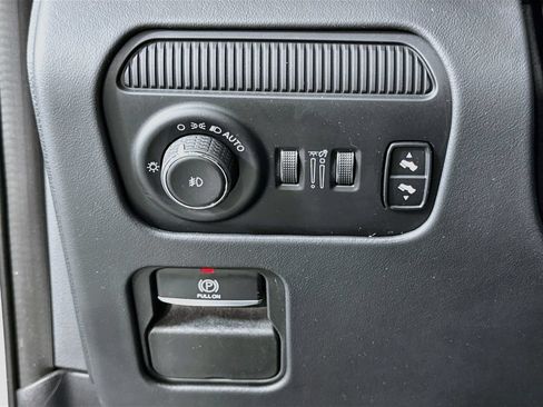 Used 2022 Jeep Grand Wagoneer Series II w/ Convenience Group III AWD/4WD image 17