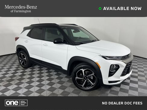 Used 2023 Chevrolet TrailBlazer RS w/ Convenience Package FWD image 1